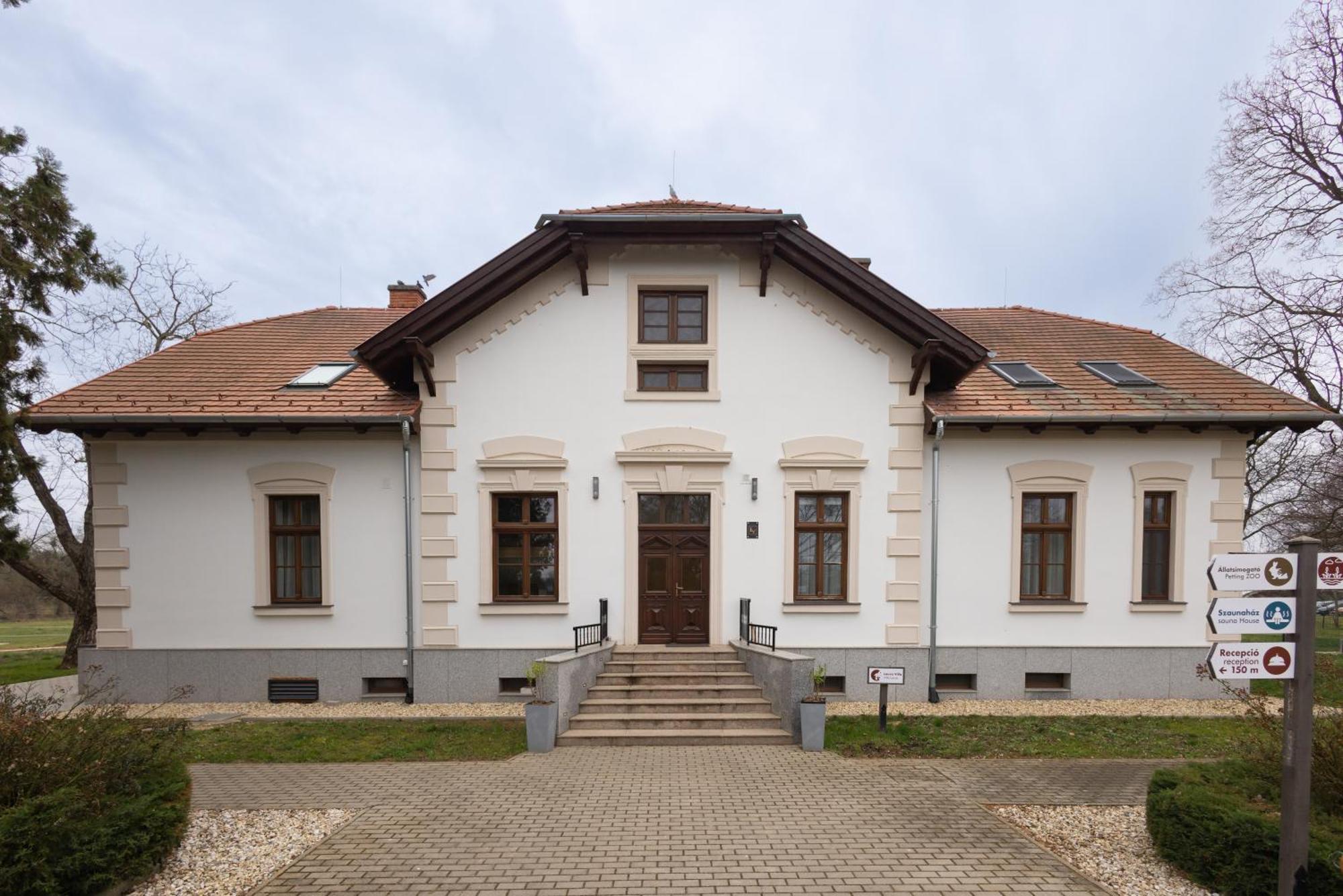 Vadkert Major Hotel 3*